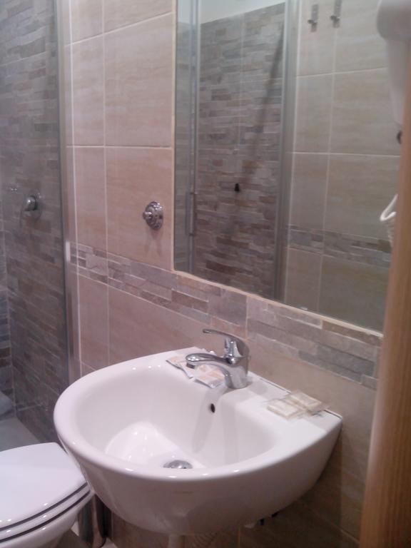 Guest House Hola Roma Ngoại thất bức ảnh